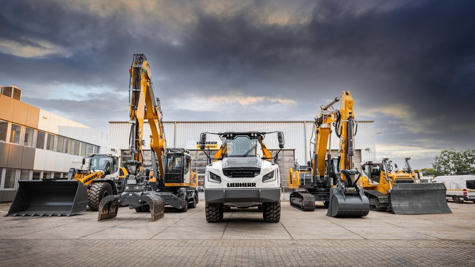 earthmoving-equipment-rental-service